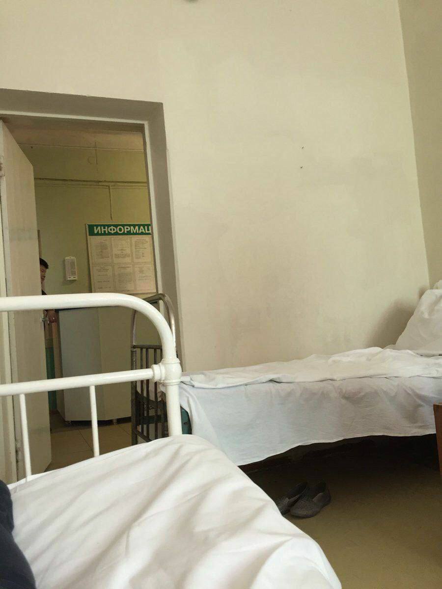 Капельница фото для пранка девушка в больнице